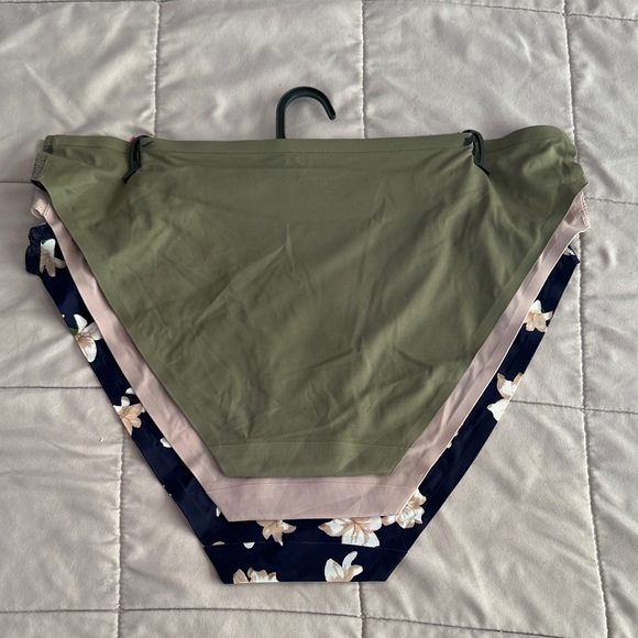 Vince Camuto Floral and Solid Panties Sets - 6 pairs f XL NWT - Picture 6 of 9